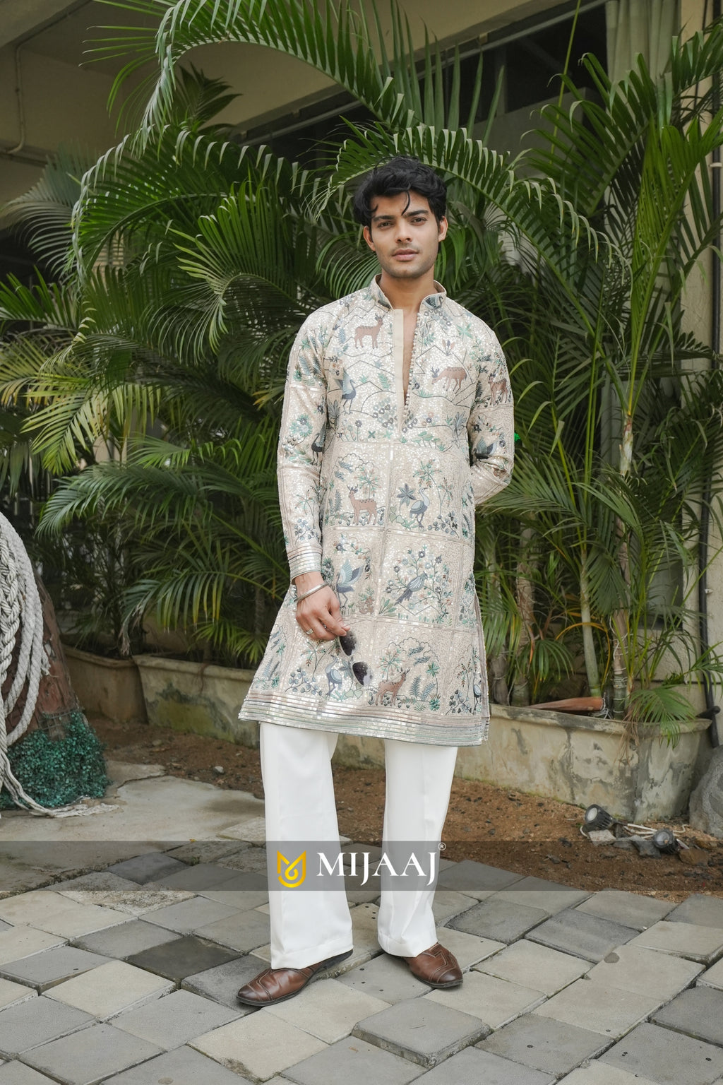 Grey Animal Motif Embroidered Kurta with Sequin Work for Men