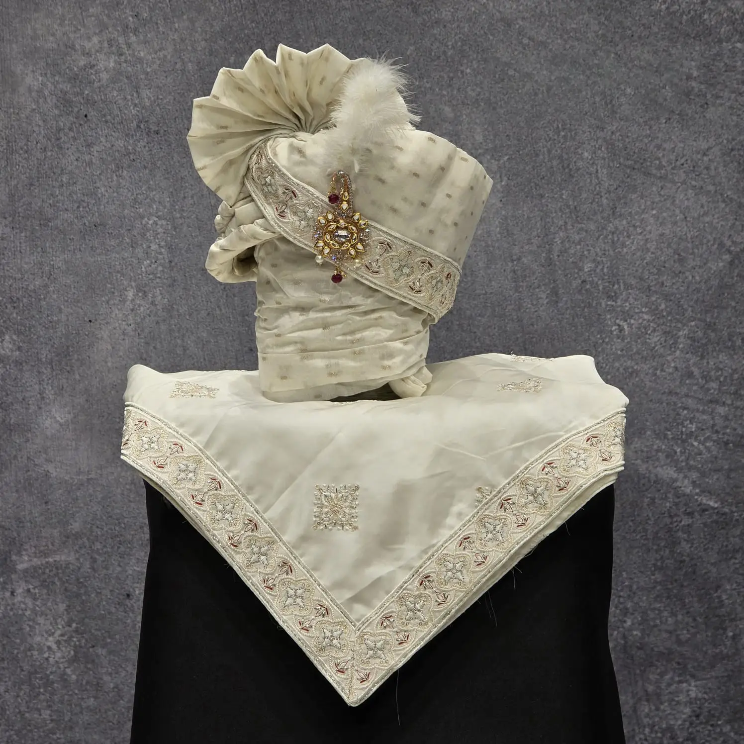 Cream safa dupaata set with Maroon touch