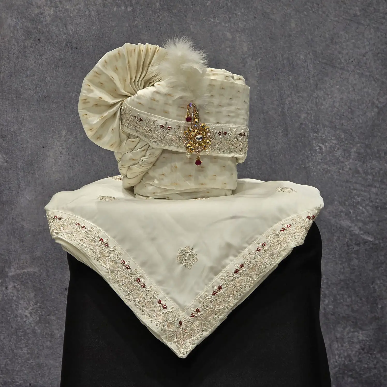 Cream safa dupaata set with Maroon touch